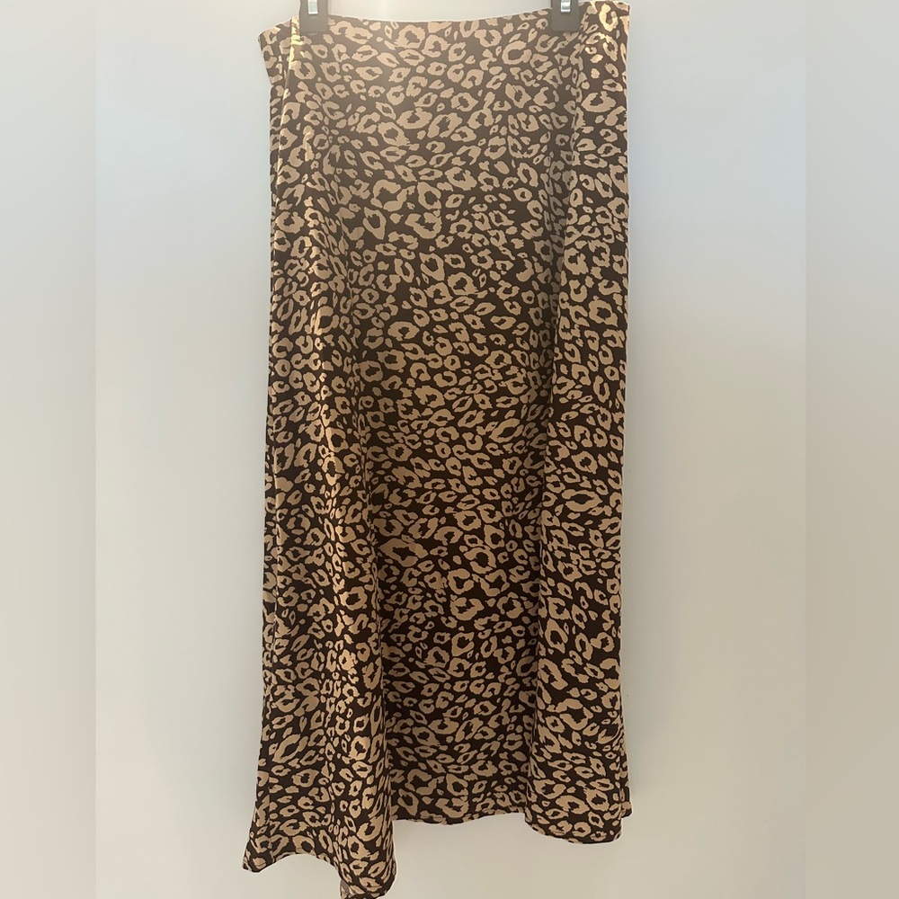 SHEIN Brown Leopard Midi Skirt with Slit
